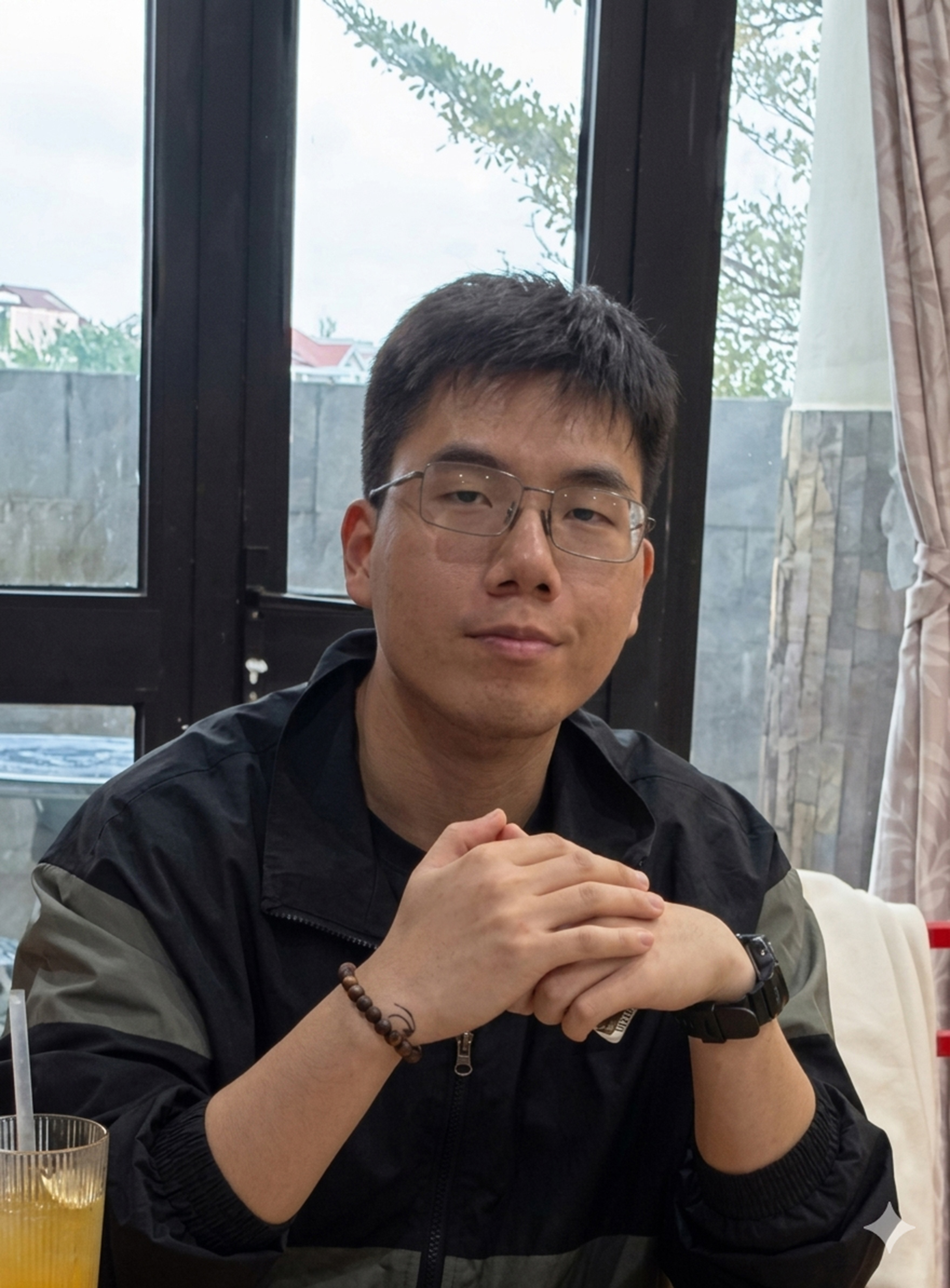 Nguyễn Hoàng Tuệ